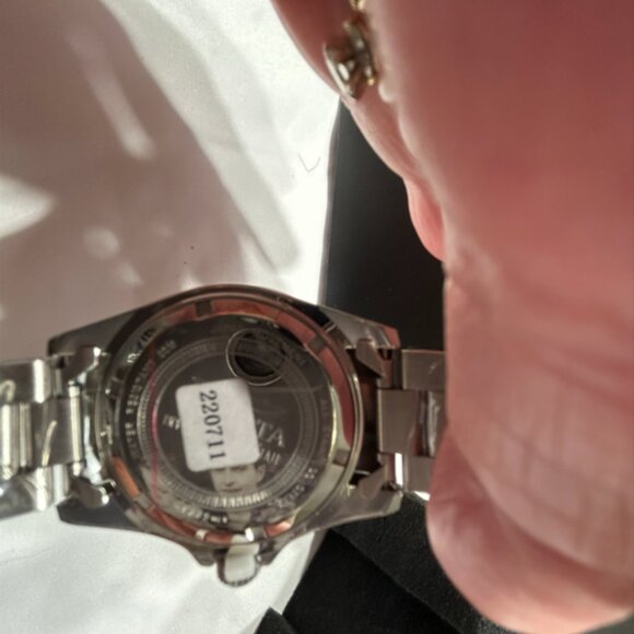 Beautiful New INVICTA Men's Watch #49338 - Picture 8 of 12